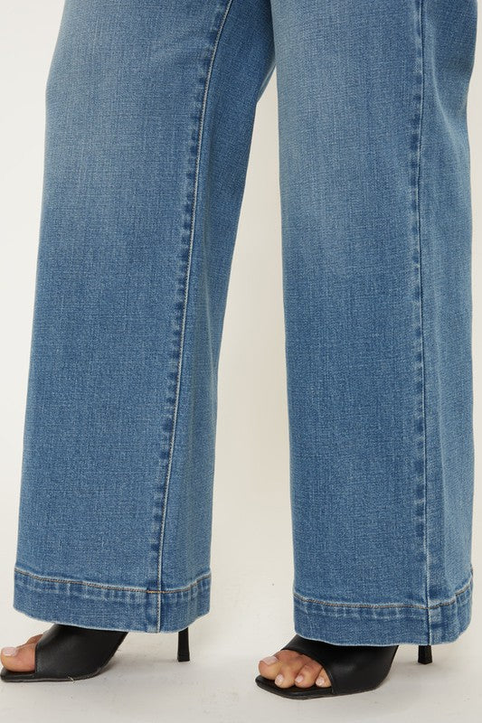 High Rise Jeans | Plus!